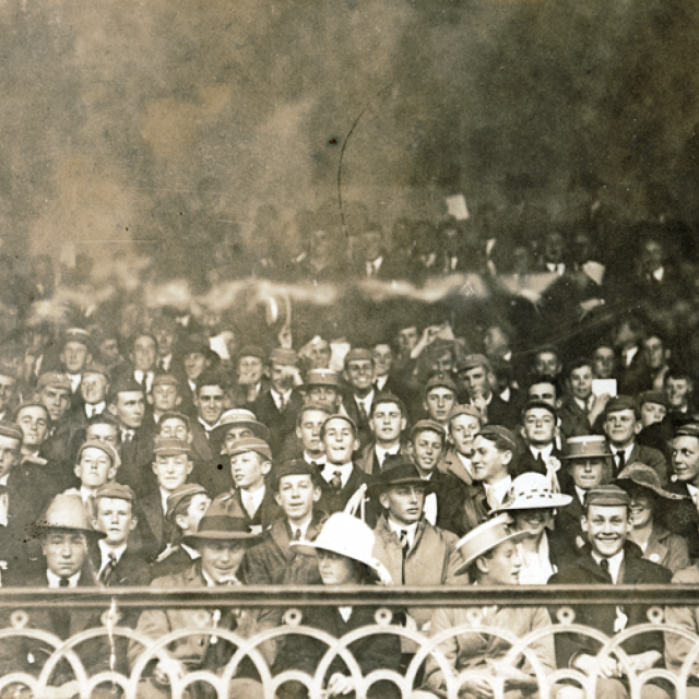 Cricket crowd at the Adelaide Oval 9121 [PRG280/1/21/155]